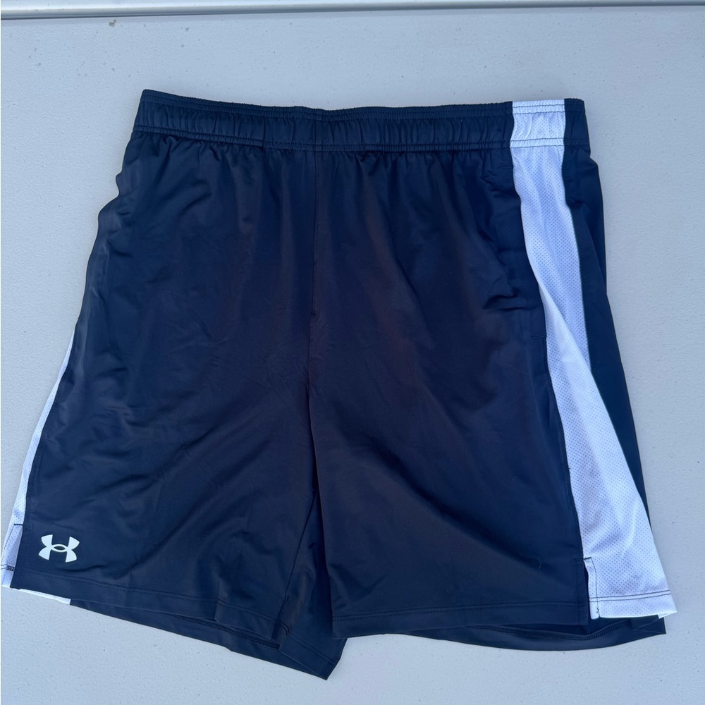 Under Armour Men's Athletic Shorts in Black and White (Size XL) NWOT